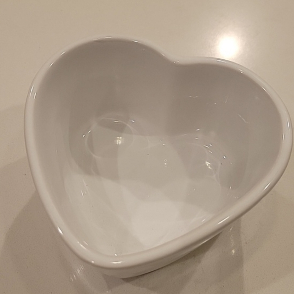 New Le Creuset Heart Candy Ramekin/ Dish